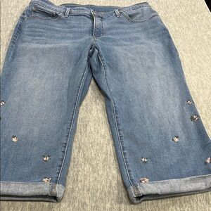 Levi  Strauss& CO vintage Women's Blue Embroidered Jeans capri size 18W
